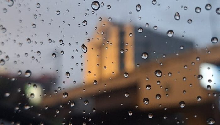 Riau Berpotensi Diguyur Hujan Disertai Petir, Warga Diminta Waspada