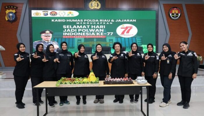 AKBP Vera Taurensa Pimpin Syukuran HUT Polwan ke-77 di Mapolda Riau