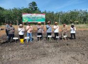 Polsek Rumbai Pesisir Perkuat Ketahanan Pangan Lewat Tanam Jagung