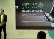 Bandara SSK II Pekanbaru Bagikan 85 Kacamata Baca untuk Siswa