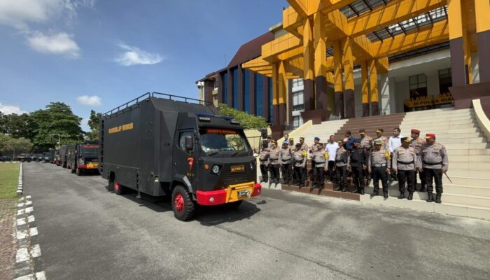 Bantu Korban Banjir dan Longsor, Polda Riau Kirim 290 Personel ke Sumbar