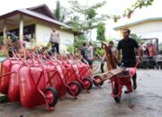 Pemulihan Dipercepat, Ribuan Alat Pembersih dari Polda Riau Mendarat di Palembayan