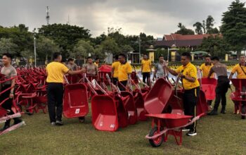 Polda Riau Kirim Bantuan Gelombang Keempat untuk Korban Banjir dan Longsor