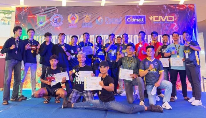 Briptu Aqil dan Bripda Binsar Harumkan Nama Brimob Riau di Ajang Muaythai Dumai Open 2026