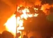 15 Rumah di Simpang Gaung Inhil Ludes Terbakar