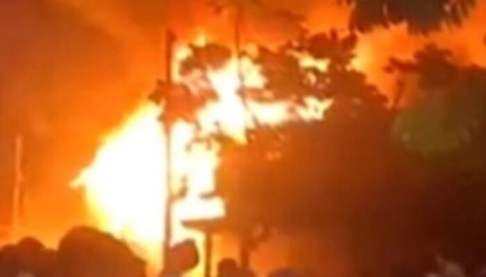 15 Rumah di Simpang Gaung Inhil Ludes Terbakar