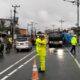 Beginilah suasana saat petugas mengatur lalu lintas di dekat truk BBM yang terguling di Pekanbaru.(ist)