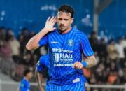 Voli Mematikan Gamaroni Bungkam Persiraja, PSPS Unggul di Babak Pertama