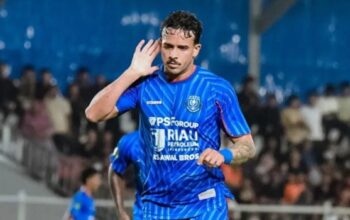 Voli Mematikan Gamaroni Bungkam Persiraja, PSPS Unggul di Babak Pertama