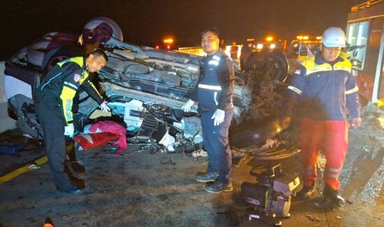 Tabrak Truk Trailer di Tol Permai, 3 Penumpang Ambulan Tewas Seketika