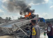 Polres Kuansing Musnahkan 22 Rakit PETI di Dua Kecamatan, Pelaku Keburu Kabur