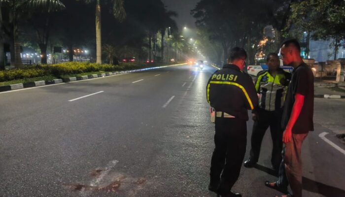 Tabrak Pemotor di Jalan Sudirman Pekanbaru, Pengemudi Mobil Kabur