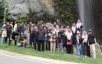 Goes to Sumbar, Warga Graha Sakuntala Perkuat Silaturahmi Lewat Family Gathering