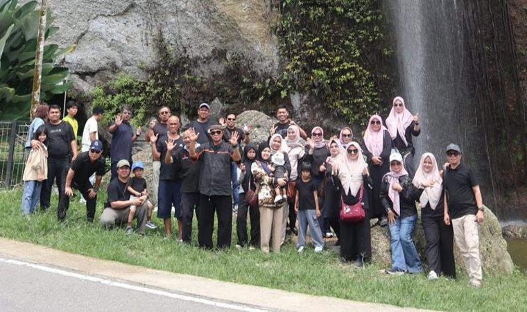Goes to Sumbar, Warga Graha Sakuntala Perkuat Silaturahmi Lewat Family Gathering